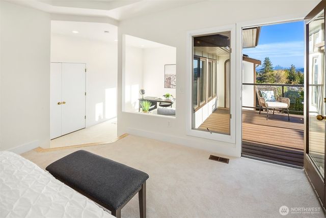 5425 156th Avenue SE, Bellevue, WA 98006