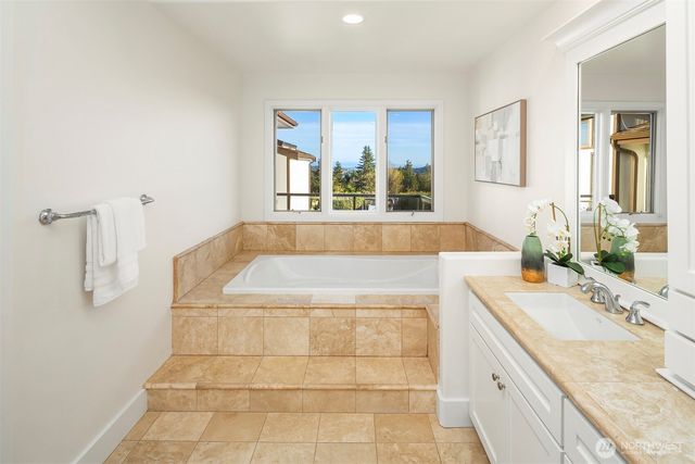 5425 156th Avenue SE, Bellevue, WA 98006