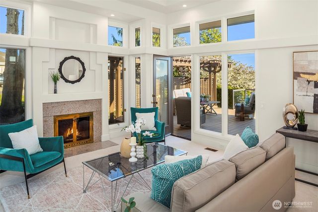 5425 156th Avenue SE, Bellevue, WA 98006