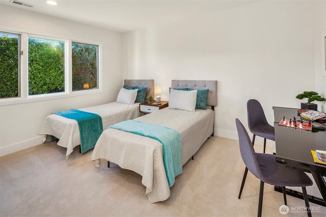 5425 156th Avenue SE, Bellevue, WA 98006