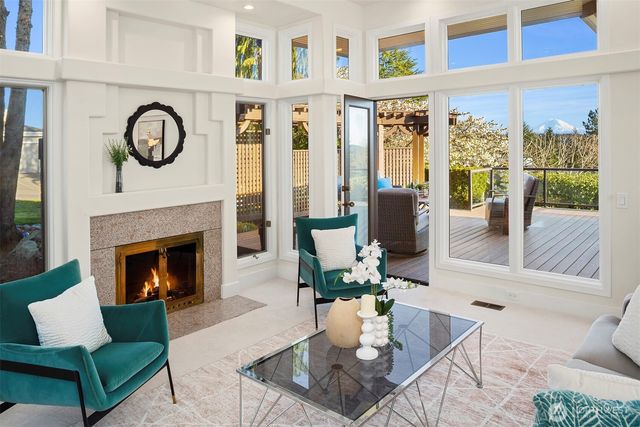 5425 156th Avenue SE, Bellevue, WA 98006