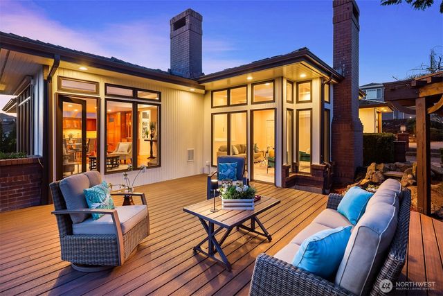 5425 156th Avenue SE, Bellevue, WA 98006