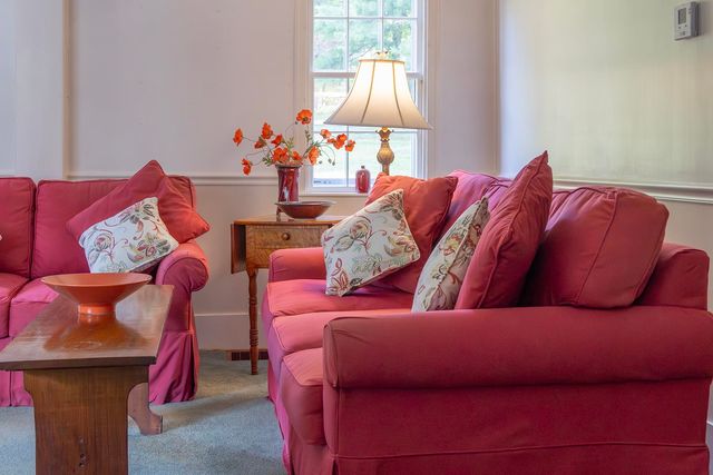 975 Rollins Road, Hopkinton, NH 03229