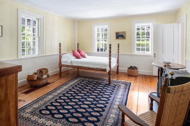 975 Rollins Road, Hopkinton, NH 03229