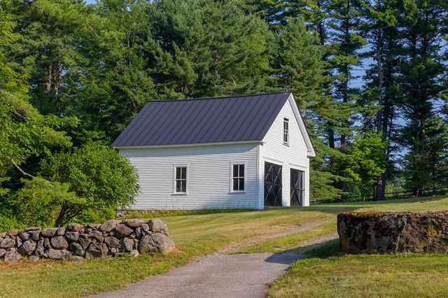 975 Rollins Road, Hopkinton, NH 03229
