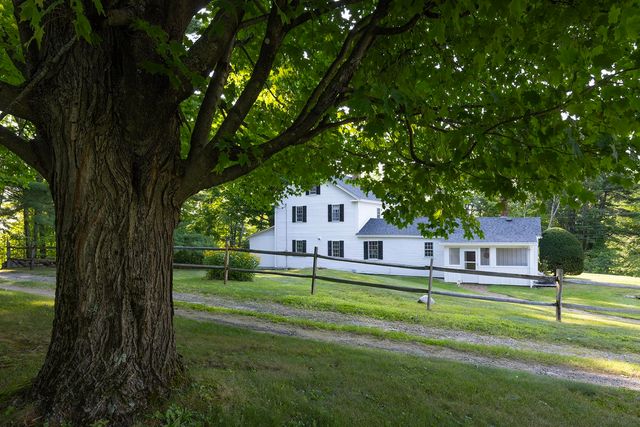 975 Rollins Road, Hopkinton, NH 03229