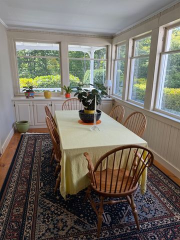 975 Rollins Road, Hopkinton, NH 03229