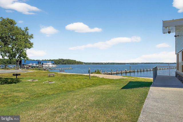 910 SEVERN AVE, Edgewater, MD 21037