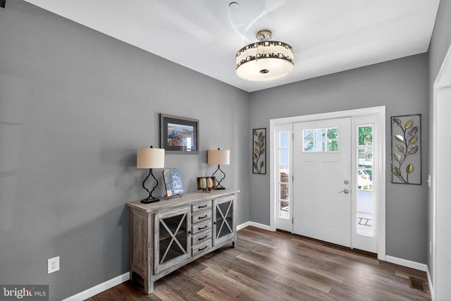 910 SEVERN AVE, Edgewater, MD 21037