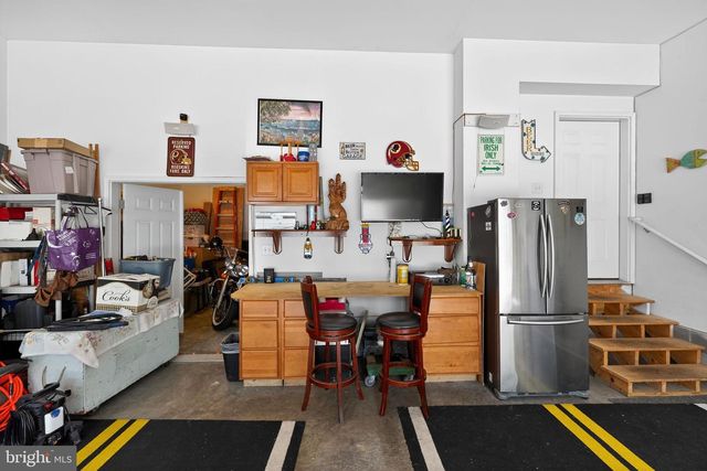 910 SEVERN AVE, Edgewater, MD 21037