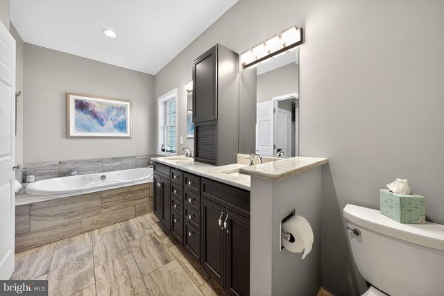 910 SEVERN AVE, Edgewater, MD 21037
