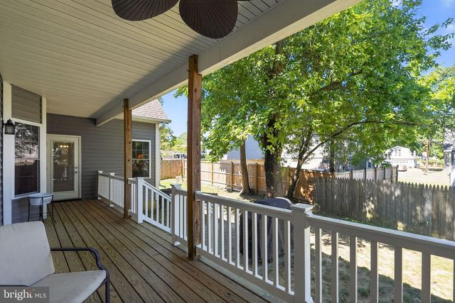 910 SEVERN AVE, Edgewater, MD 21037
