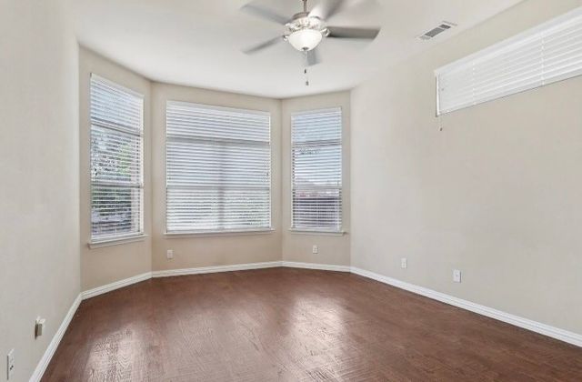 1009 Chickasaw Drive, Carrollton, TX 75010