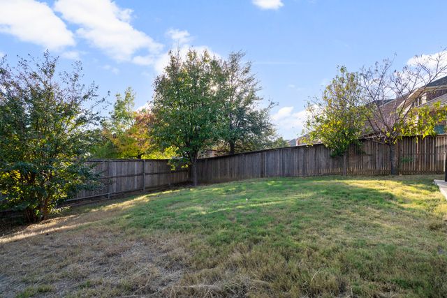 1009 Chickasaw Drive, Carrollton, TX 75010