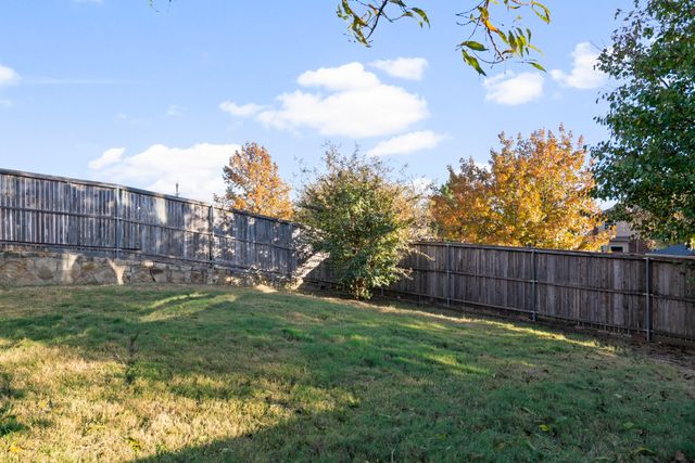 1009 Chickasaw Drive, Carrollton, TX 75010