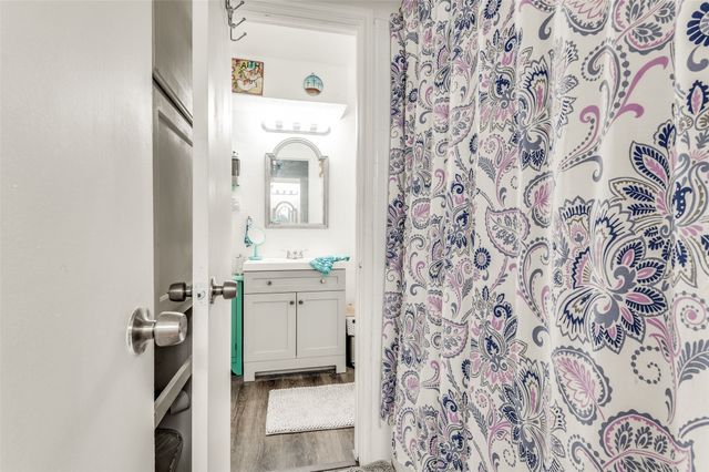 2021 Minnie Drive, Arlington, TX 76012