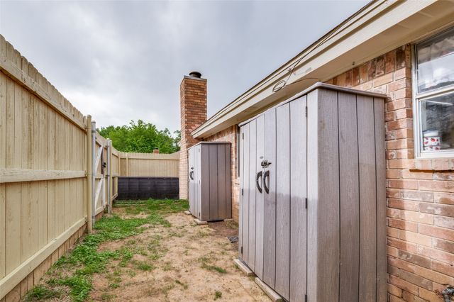 2021 Minnie Drive, Arlington, TX 76012