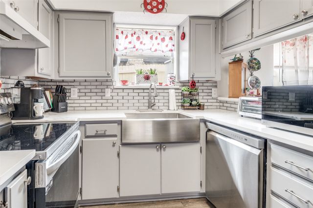 2021 Minnie Drive, Arlington, TX 76012