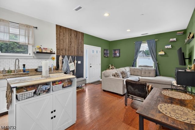 2 Bland Ctunit3 3, Bloomfield Twp., NJ 07003