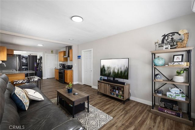 909 E I Street, Ontario, CA 91764