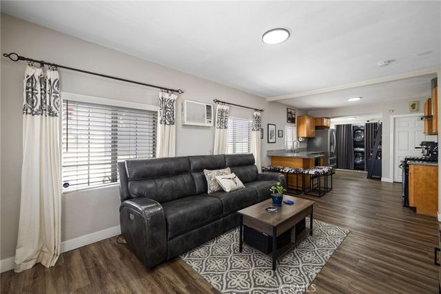 909 E I Street, Ontario, CA 91764