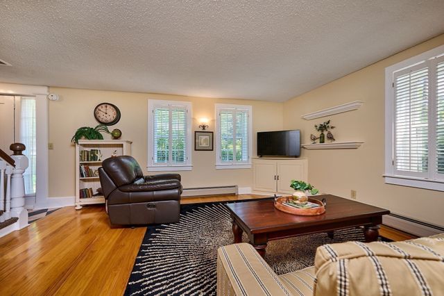 310 South St, Northampton, MA 01060