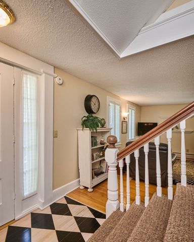 310 South St, Northampton, MA 01060