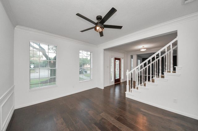 1742 Crescent Green Drive, Houston, TX 77094