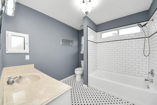 1742 Crescent Green Drive, Houston, TX 77094