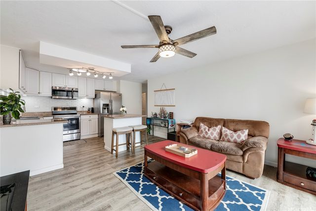 98-731 Moanalua Loop 230, Aiea, HI 96701