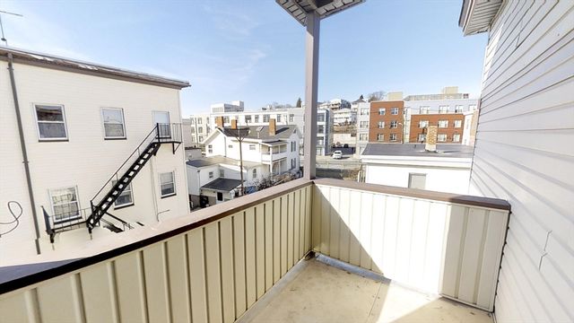 52 Mansfield 2, Somerville, MA 02143