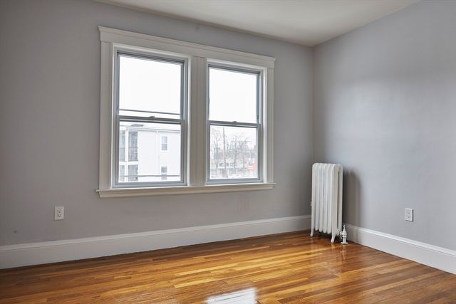 52 Mansfield 2, Somerville, MA 02143