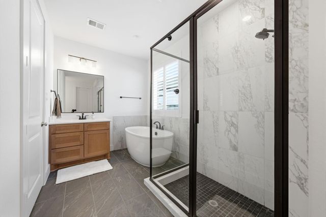 5022 Matador Lane, Iowa Colony, TX 77583