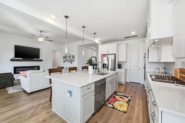 5022 Matador Lane, Iowa Colony, TX 77583