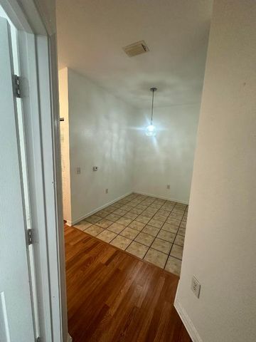 220 Crestwood Circle 106, Royal Palm Beach, FL 33411