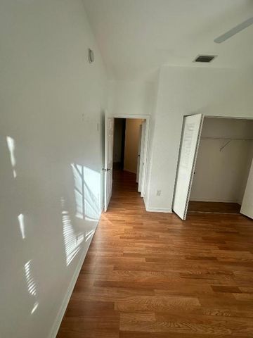 220 Crestwood Circle 106, Royal Palm Beach, FL 33411