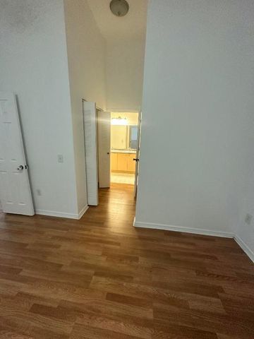 220 Crestwood Circle 106, Royal Palm Beach, FL 33411