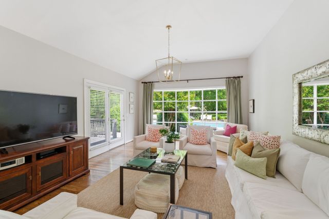 714 Bresslyn Rd, Nashville, TN 37205