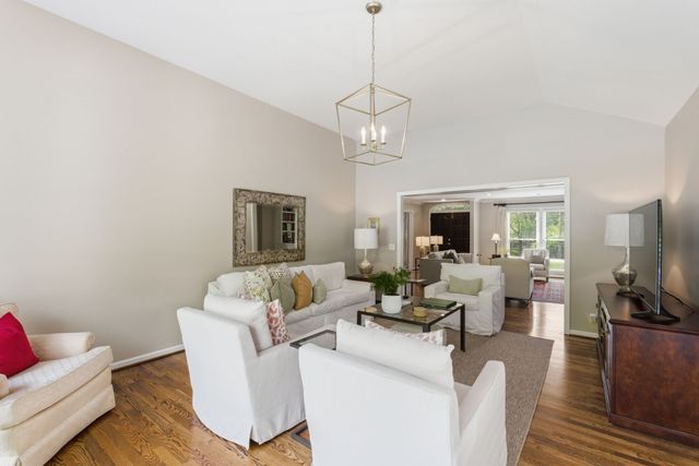 714 Bresslyn Rd, Nashville, TN 37205
