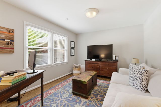 714 Bresslyn Rd, Nashville, TN 37205