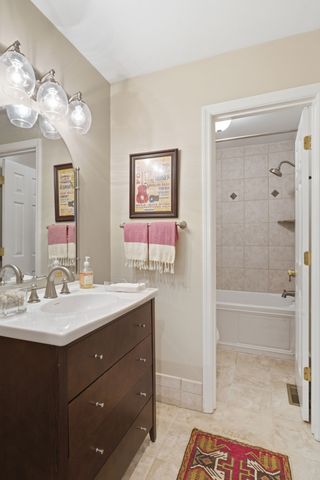 714 Bresslyn Rd, Nashville, TN 37205