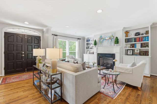 714 Bresslyn Rd, Nashville, TN 37205