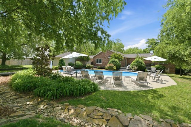 714 Bresslyn Rd, Nashville, TN 37205