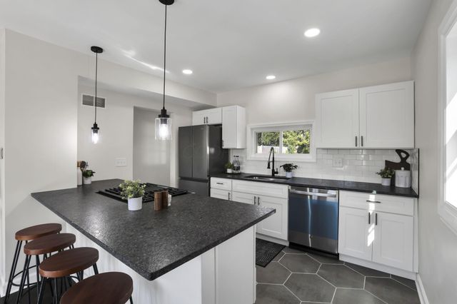 466 S State Street, Westerville, OH 43081