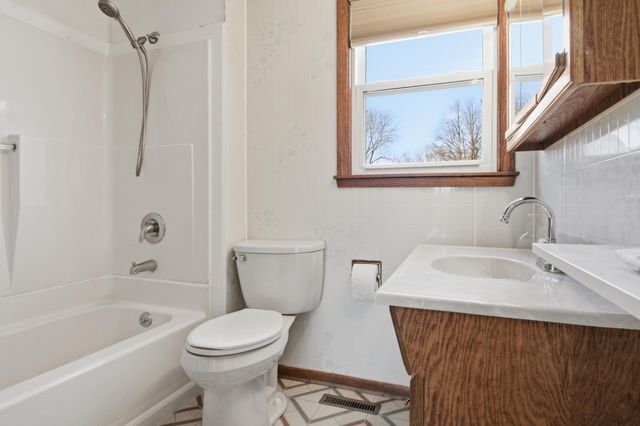 520 Ann Street SE, Willmar, MN 56201