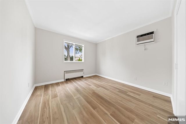 271 Travers Place, Lyndhurst, NJ 07071