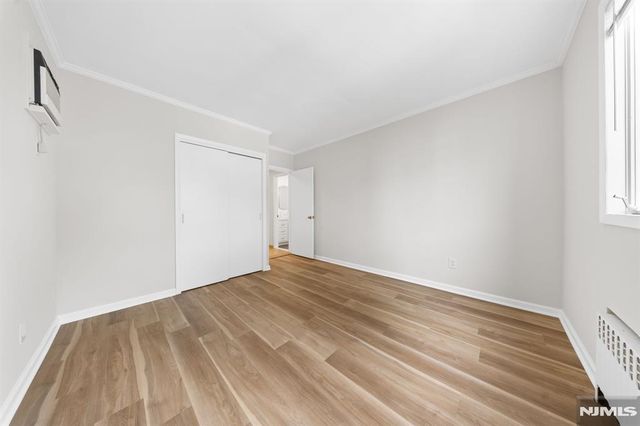 271 Travers Place, Lyndhurst, NJ 07071