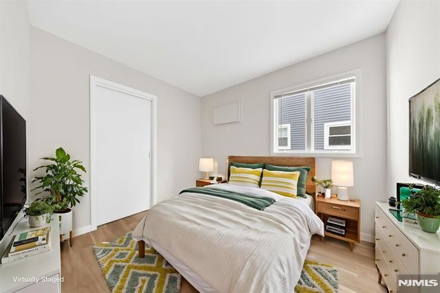 271 Travers Place, Lyndhurst, NJ 07071