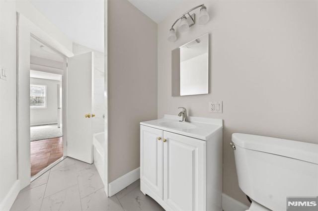 271 Travers Place, Lyndhurst, NJ 07071