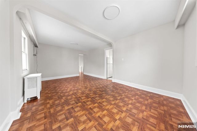 271 Travers Place, Lyndhurst, NJ 07071